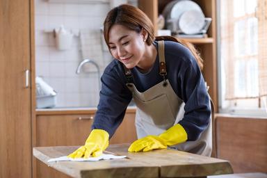 18 Mẹo vệ sinh nhà cửa thông minh, nhanh chóng của người Nhật