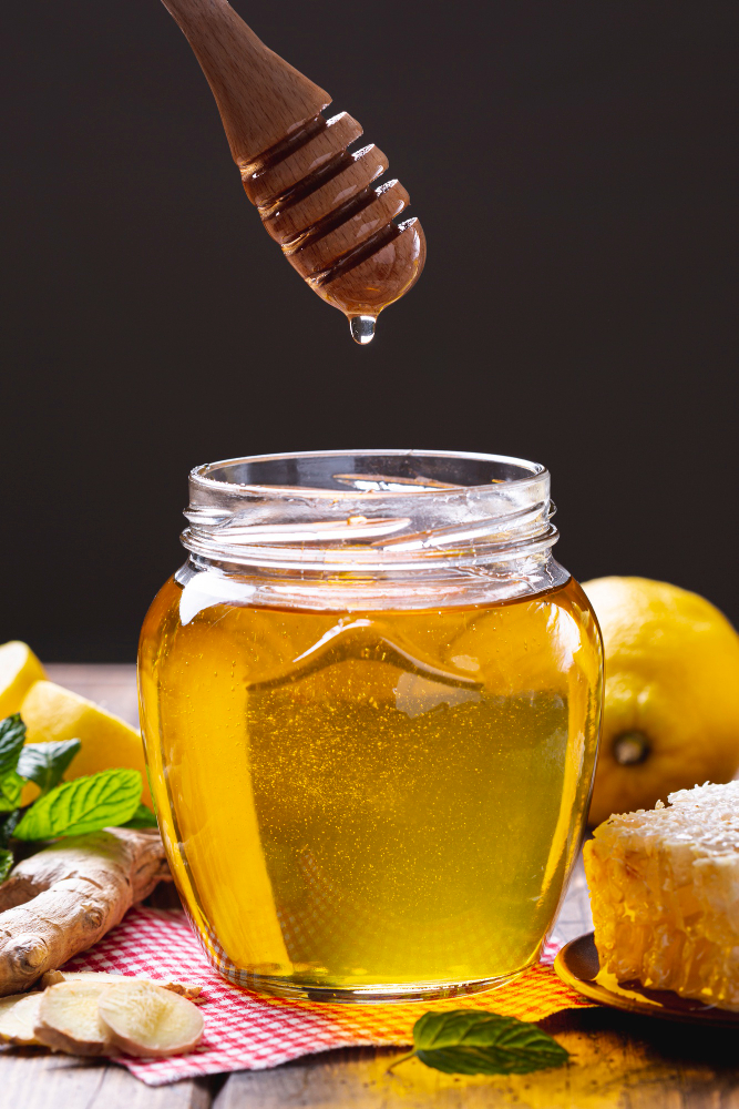 Baking soda kết hợp với mật ong để cho ra hỗn hợp trị mụn hiệu quả